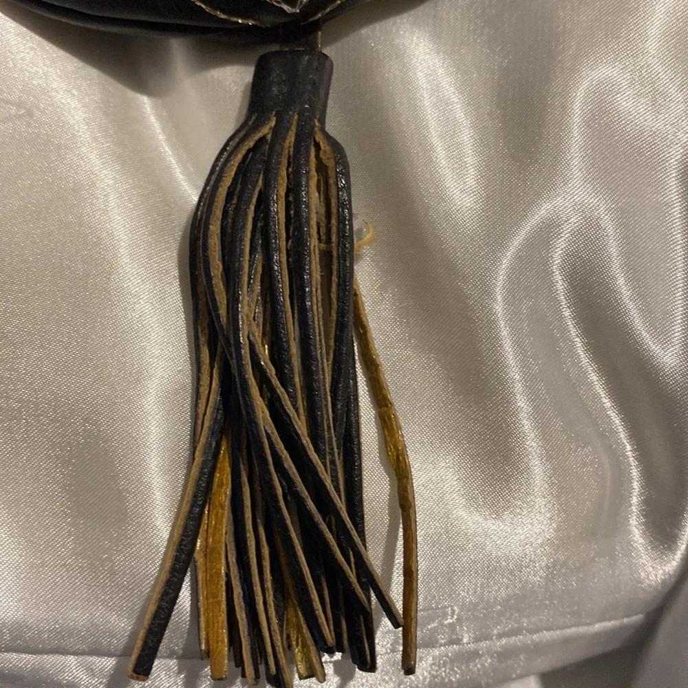 BRACCIALINI VINTAGE LEATHER CROSSOVER BAG WITH EMBEZZLEMENT